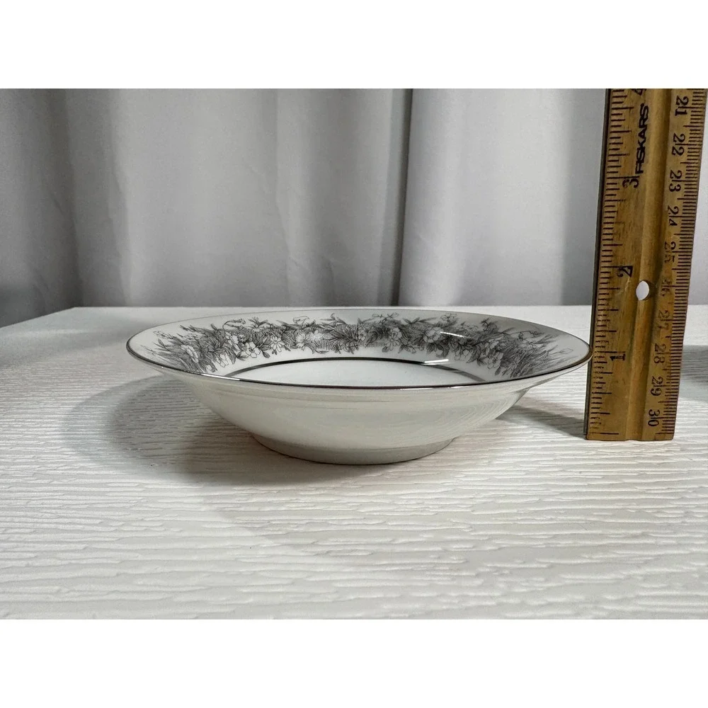 Sango Fine China Florentine Soup Bowls Set of 6 Grey Floral Platinum Japan S0065